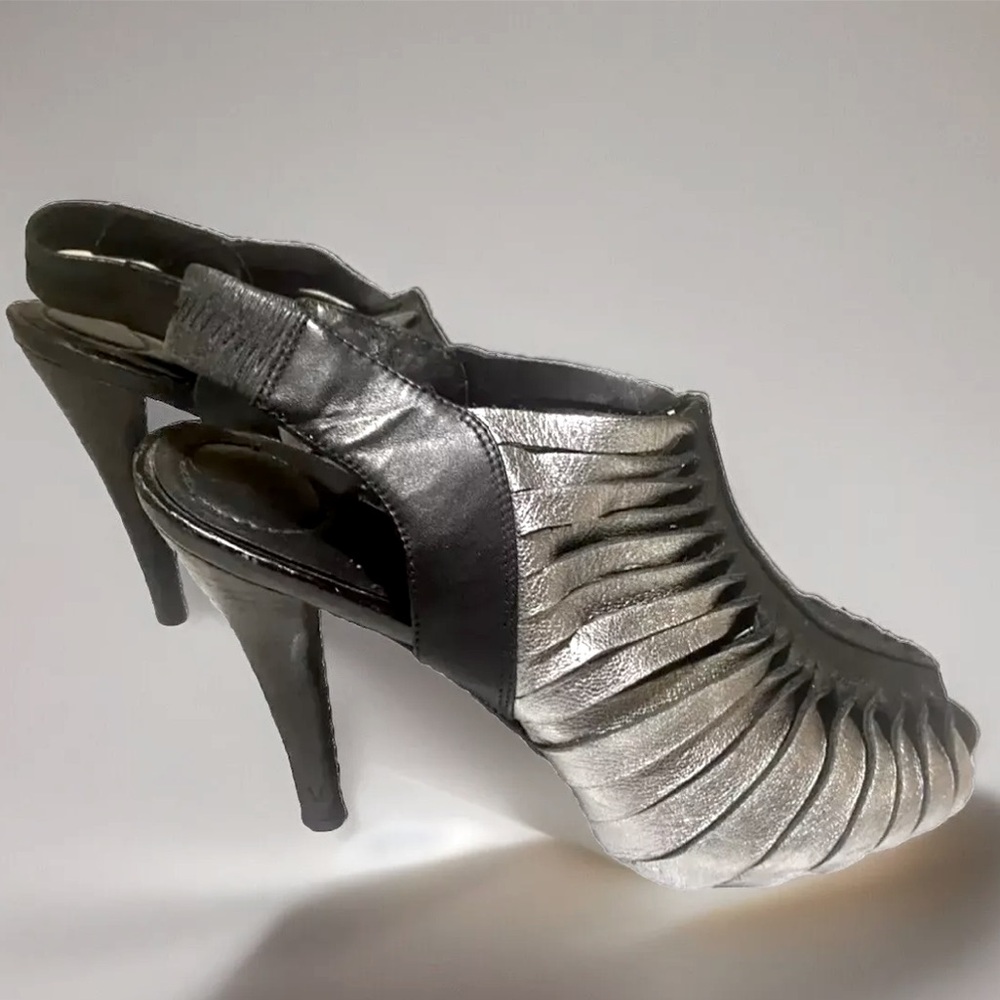 🪩BCBG🪩 “DEVON” LEATHER SLINGBACK METALLIC PLATFORM 5” HIGH HEELS EUC❣️